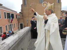Il vescovo di Chioggia, monsignor Adriano Tessarollo
