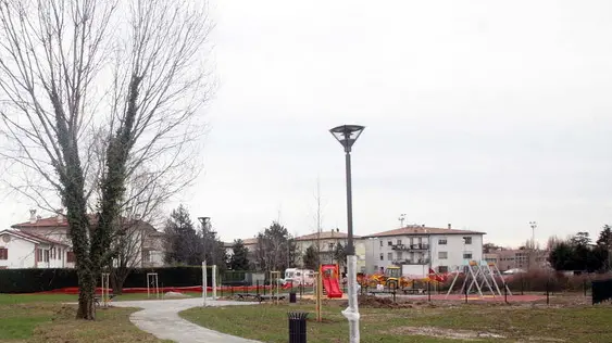 CARRAI - MAMME PER IL PARCO DI VIA ROVIGO CARRAI - MAMME PER IL PARCO DI VIA ROVIGO