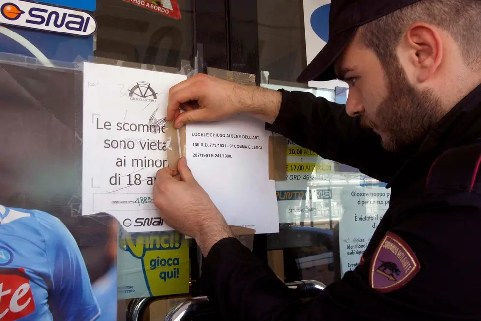 FERRO - CHIUSURA SNAI IN STAZIONE