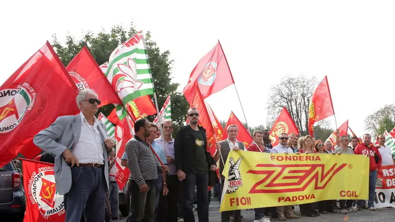 MONESTIER - PROTESTA LAVORATORI FONDERIE ZEN MONESTIER - PROTESTA LAVORATORI FONDERIE ZEN