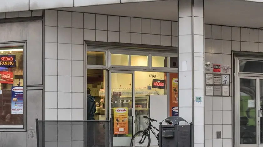 BARON-AGENZIA BIANCHI-PADOVA-KEBAB PIAZZALE STAZIONE 8
