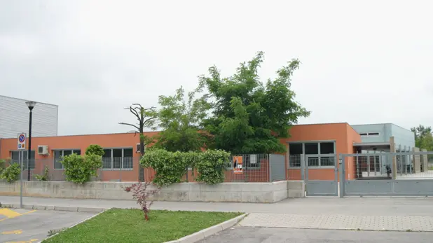 Foto Ferrari per Poletto, la scuola Elementare Elena Lucrezia Cornaro Piscopia, di Cittadella.