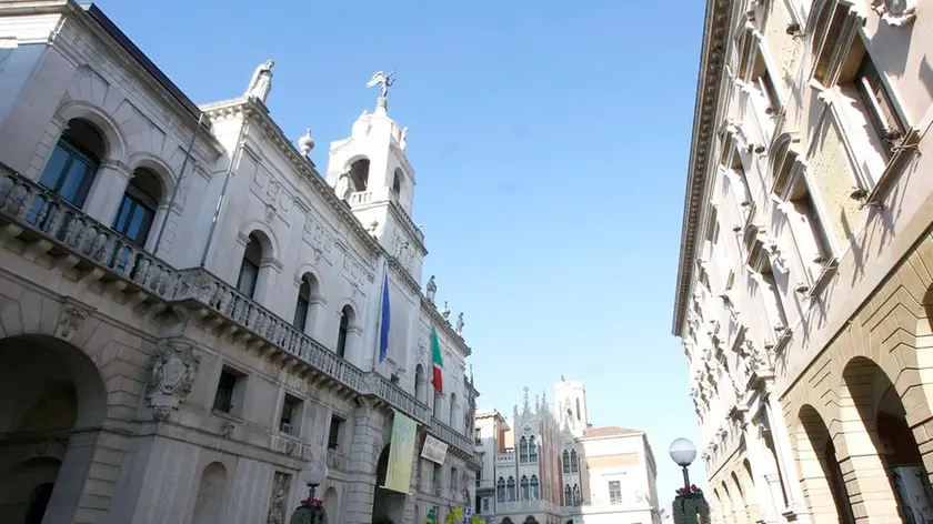 BARON - AGENZIA BIANCHI - PADOVA - PALAZZO COMUNE E DEL BO