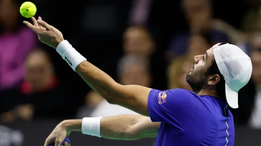 epa11738541 Matteo Berrettini of Italy in action against Botic Van de Zandschulp of the Netherlands during their match at the Davis Cup final at Jose Maria Martin Carpena Pavilion, in Malaga, southern Spain, 24 November 2024. EPA/Jorge Zapata