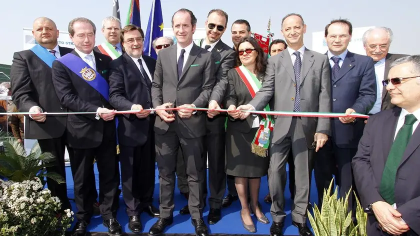 25 marzo 2011: l'inaugurazione della regionale e la promessa di portarla a 4 corsie. 12 anni di promesse non mantenute