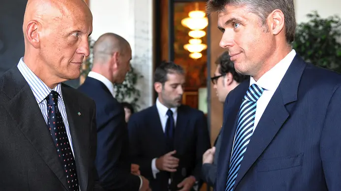 Pierluigi Collina e Roberto Rosetti prima della presentazione degli eventi celebrativi del centenario di fondazione dell'Associazione Italiana Arbitri, nel salone d'onore del CONI al Foro Italico in Roma, oggi 8 giugno 2011. ANSA / ANDREA STACCIOLI