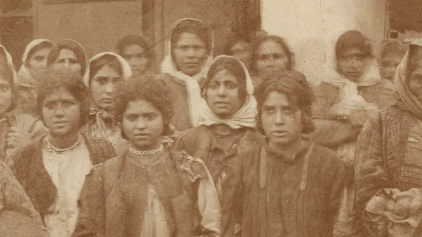 01 Nov 1915 --- World War I. Serb refugees in German sector (Serbia). In November 1915. --- Image by © adoc-photos/Corbis