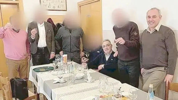 Luca Baggio primo da destra, il presidente Etra Flavio Frasson il terzo
