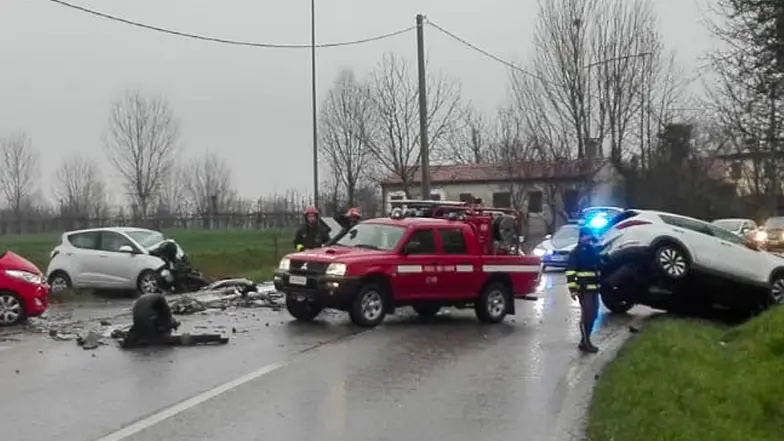 Conselve (PD), 01 marzo 2020. Incidente mortale in via Padova a Conselve. Nella Foto: La dinamica dell'incidente