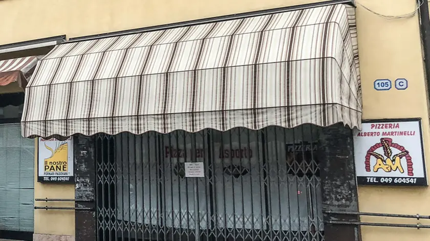 MARIAN-AGENZIA BIANCHI-PADOVA-FORNAIO VIA VECELLIO 105 ARCELLA CHE CHIUDERA'.