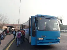 Malaman..Il servizio bus-navetta dal liceo Cattaneo di Monselice all'autostazione Sita (nella foto l'arrivo in stazione). -