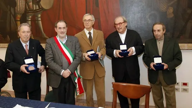 BARSOTTI - SIGILLO DELLA CITTA'. DA SX: ANTONIO RIGHETTI, ANDREA COLASIO, LEO BORGHI, GIANPAOLO BABETTO, GIANNI SANDON