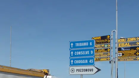 Poletto L'incrocio nella SS Monselice-mare a Pozzonovo. ph. Zangirolami