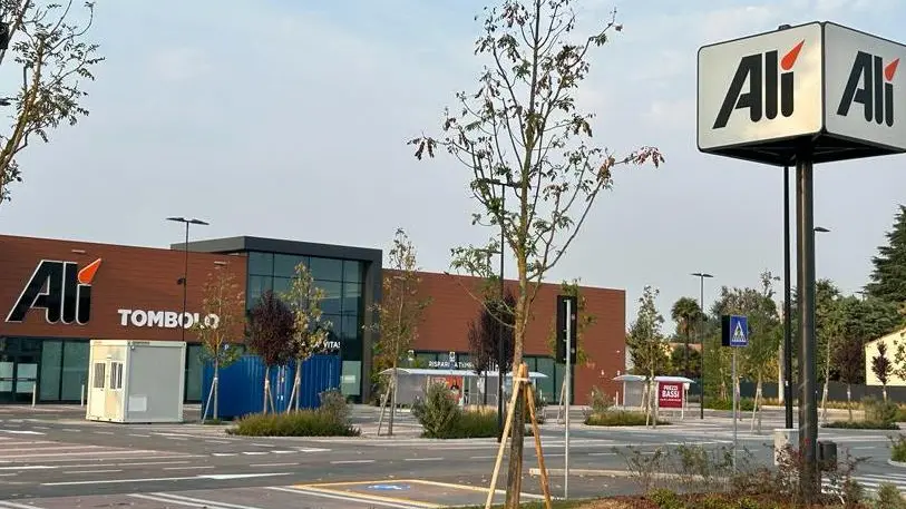 Il nuovo Alì in piazza 11 Settembre a Tombolo