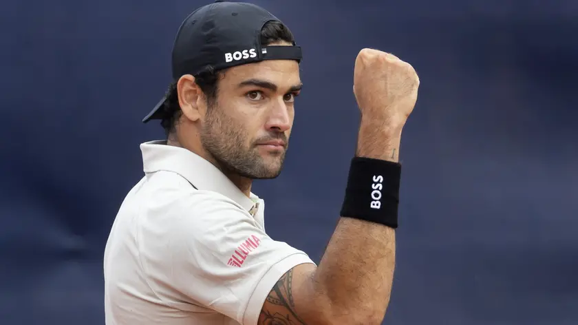 epa11488235 Matteo Berrettini of Italy reacts during a quarter final match against Felix Auger-Aliassime of Canada at the Swiss Open tennis tournament in Gstaad, Switzerland, 19 July 2024. EPA/PETER KLAUNZER