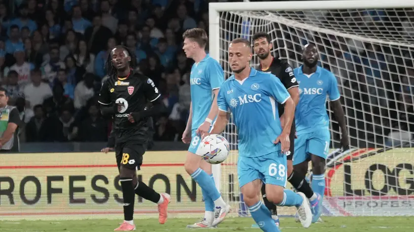 Napoli’s midfielder Stanislav Lobotka in action during the Italian Serie A soccer match SSC Napoli vs AC Monza at ' Diego Armando Maradona' stadium in Naples, Italy, 29 September 2023 ANSA / CESARE ABBATE