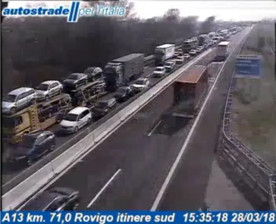 Una webcam lungo l'A13 all'uscita di Boara / Rovigo sud