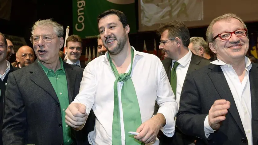 Umberto Bossi,Matteo Salvini e Roberto Maroni durante il congresso federale straordinario della Lega Nord per l'elezione del nuovo segretario al Lingotto, Torino,15 Dicembre 2013 ANSA/ ALESSANDRO DI MARCO