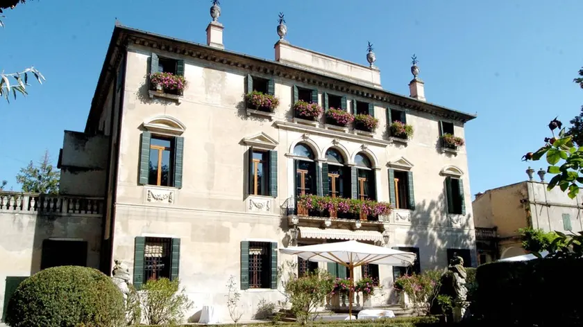 Belluco 125° anniversario ditta Cementizillo nella villa Zillo ad Este Villa Zillo Provincia