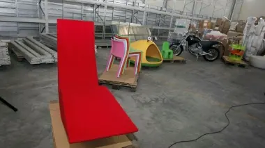 COLLEZIONE DESIGN. I «pezzi» di Bortolussi stivati da Mg Logistica