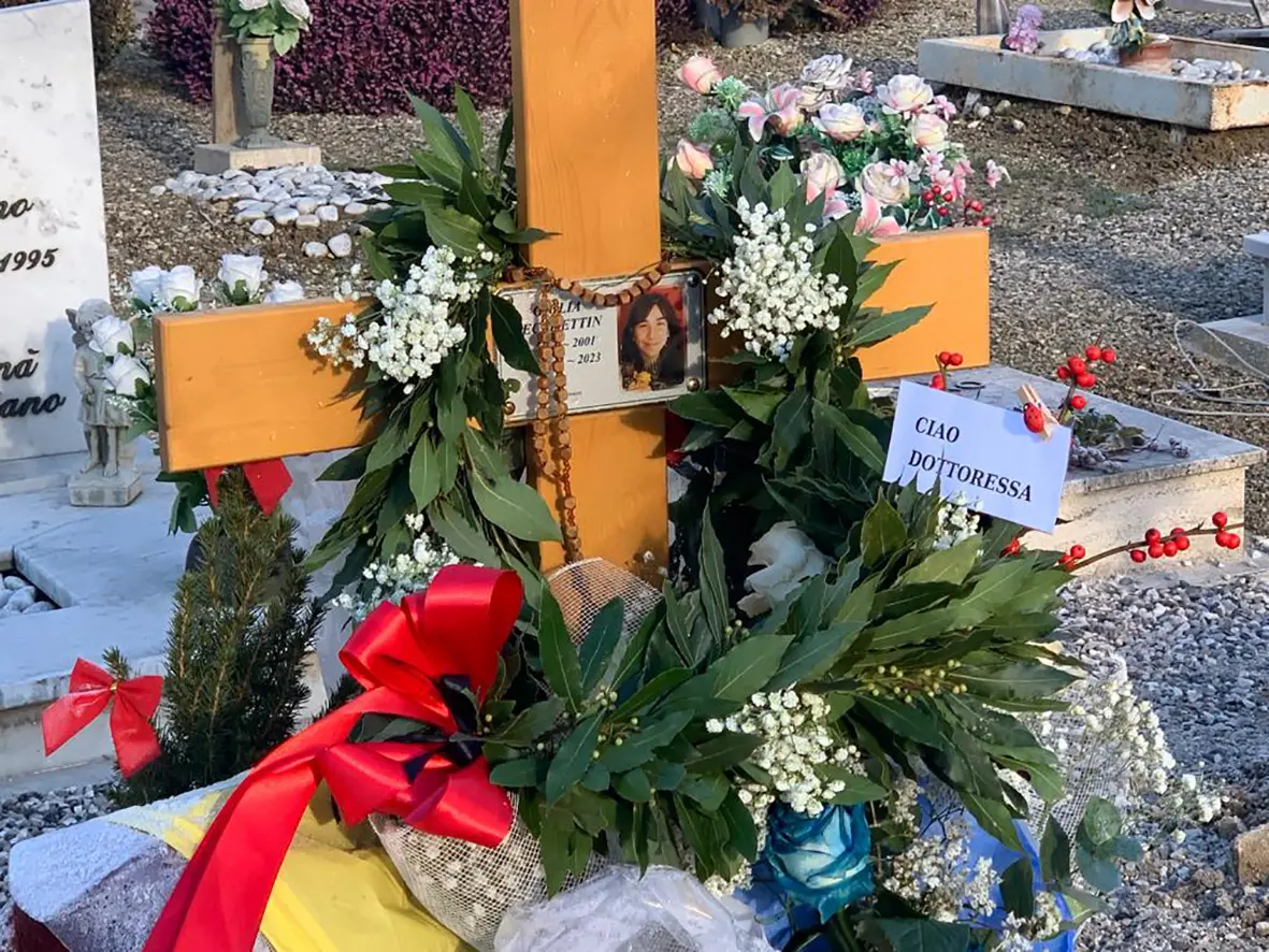 MORSEGO - FOTOPIRAN - SAONARA - CORONA LAUREA TOMBA GIULIA CECCHETTIN