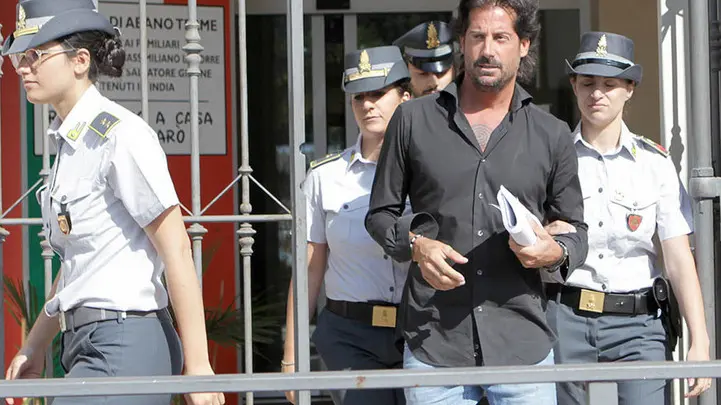 LIVIERI - FOTO PIRAN - ABANO - GUARDIA DI FINANZA IN MUNICIPIO ABANO