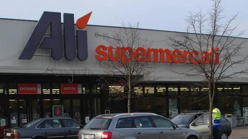 BOLLIS MAERNE: IL SUPERMERCATO AL“ DISAGIO DA PARTE DEI CONSUMATORI PER LA MANCAZA DI PRODOTTI PER CAUSA DELLO SCHIOPERO DEGLI AUTOTRASPORTATORI - NON METTERE LA FIRMA LIGHTIMAGE IN PAGINA 12/12/2007 © LIGHTIMAGE