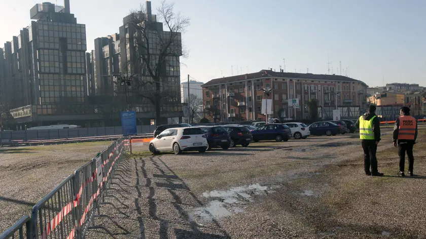 MARIAN-AGENZIA BIANCHI-PADOVA - PARCHEGGIO PACE 2