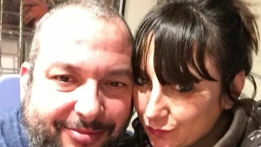 Federico Mancini, 51 anni, con la moglie Valentina