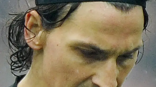 L'attaccante svedese del Milan Zlatan Ibrahimovic ieri durante la partita contro il Bari disputata al Meazza di Milano, domenica 13 marzo 2011. Ibrahimovic e' stato squalificato per tre giornate dal giudice sportivo e quindi saltera' il derby Milan-Inter in programma il 3 aprile prossimo dopo la pausa del campionato. Ibra era stato espulso ieri durante la gara con il Bari per una manata al difensore dei pugliesi Rossi. ANSA/DANIEL DAL ZENNARO