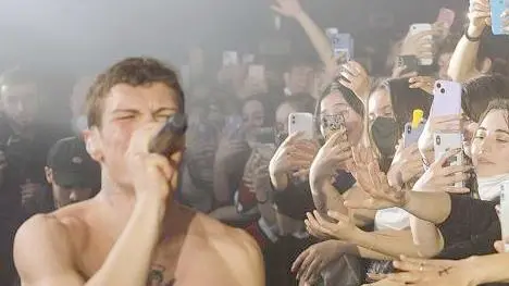 Blanco in concerto. La sua estate 2022 è all’insegna del sold out