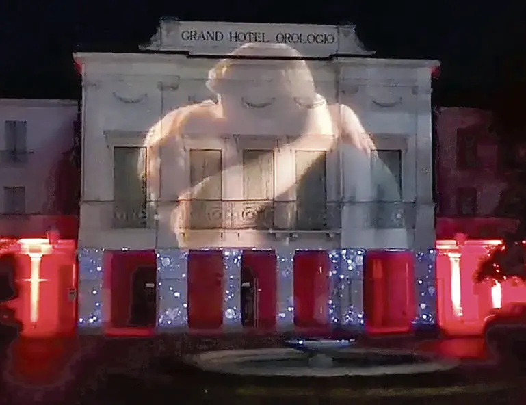 CESARO - FOTOPIRAN - ABANO TERME - VIDEOMAPPING BACI HOTEL OROLOGIO