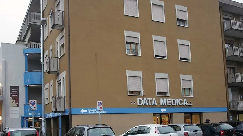 MARIAN - AGENZIA BIANCHI - PADOVA - ESTERNO DATA MEDICA VIA ZANCHI