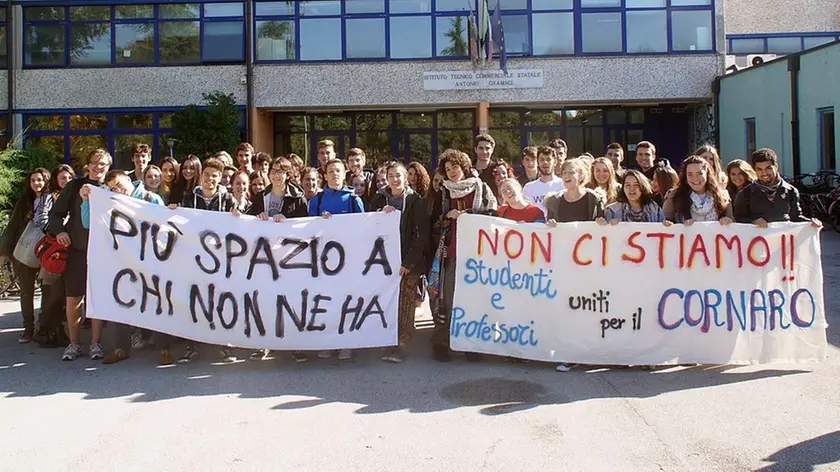 MARIAN - AGENZIA BIANCHI - PADOVA - PROTESTA AL CORNARO
