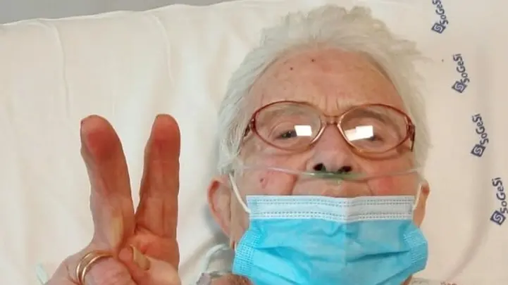 Este (PD) 04 Maggio 2020. Toniolo Bruna di quasi 95 anni vince la battaglia contro il COVID. Nella Foto: la signora Bruna Toniolo duranre il ricovero in ospedale