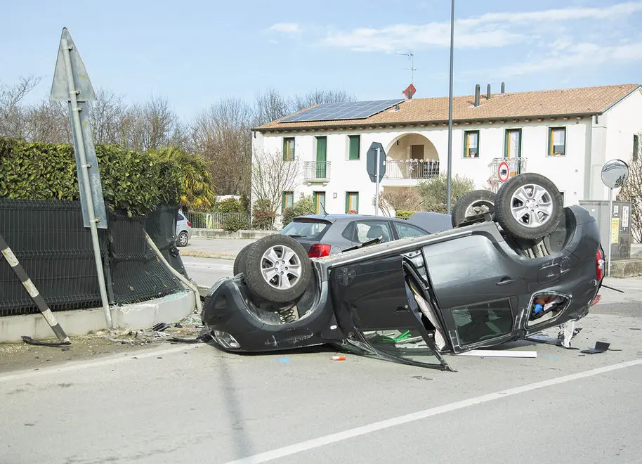FERRO -FOTOPIRAN - SAN MARTINO DI LUPARI - INCIDENTE STRADALE VIA TOMBOLATA