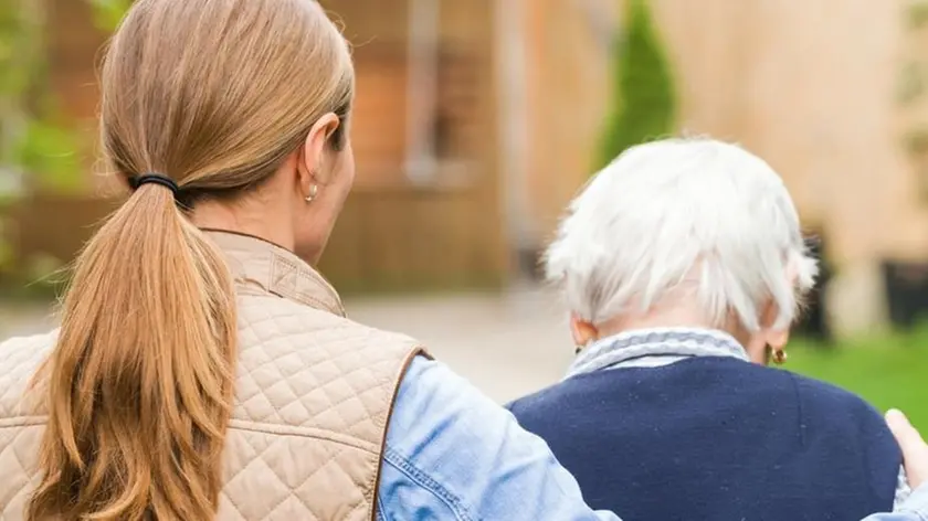 Diminuiscono i contratti registrati all’Inps di badanti e colf a Padova