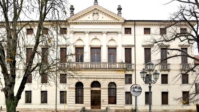 Una veduta di Palazzo Gradenigo in via Garibaldi a Piove di Sacco
