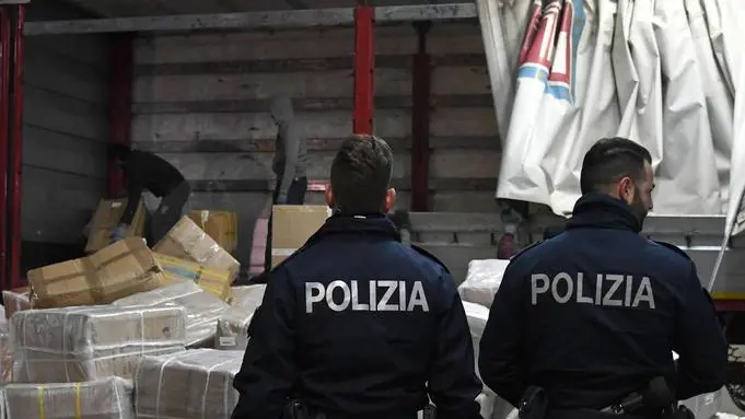 Il blitz della Polizia
