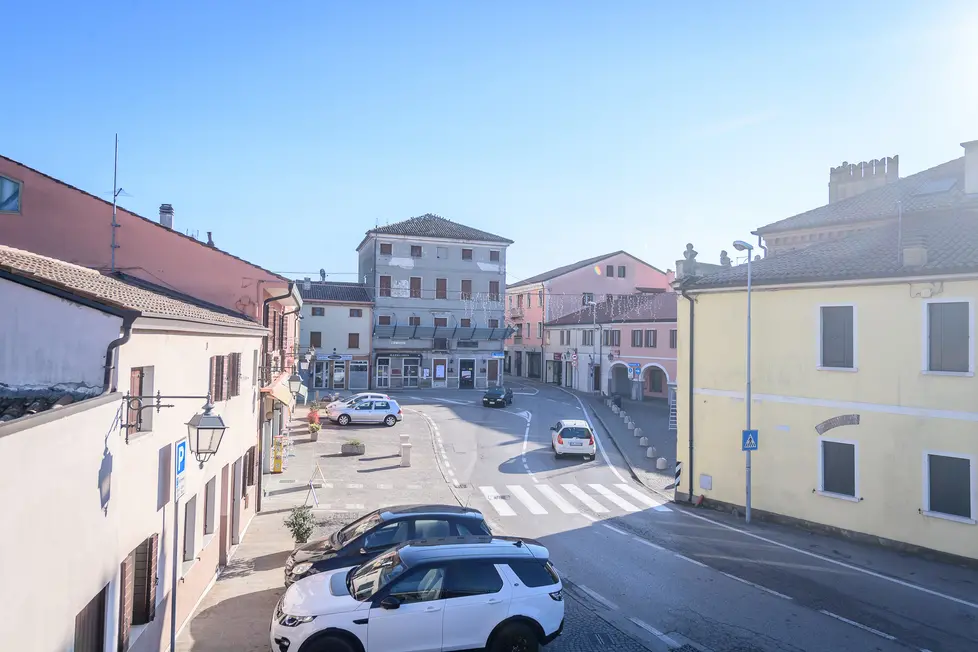 Bovolenta (PD), 19 dicembre 2017. Vedute di Bovolenta. Nella foto: la piazza del paese.