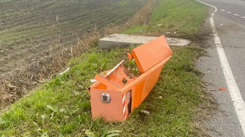Il velobox di Candiana oggetto del vandalismo