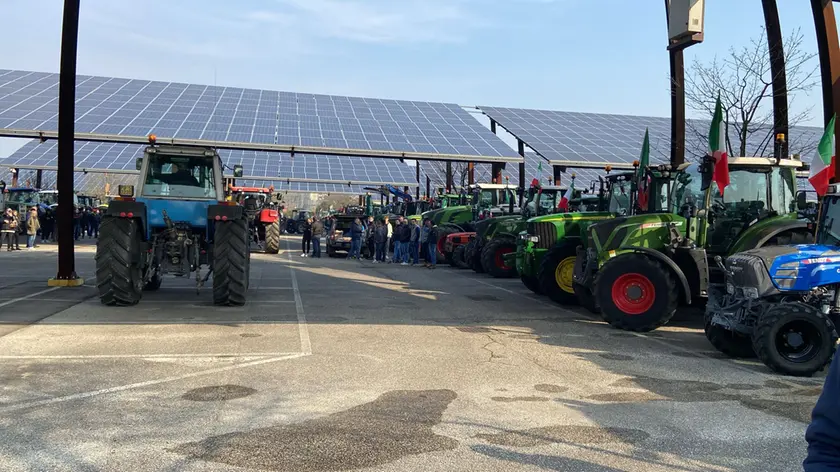 A Padova la protesta dei trattori: presidio regionale degli agricoltori all’Euganeo