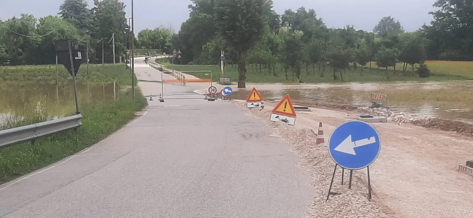 Il ponte di Creola chiuso