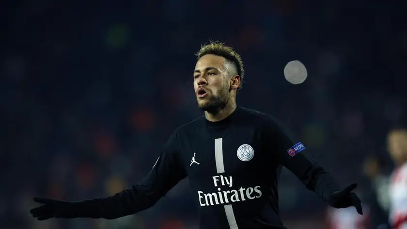 PSG forward Neymar celebrates after scoring his side' second goal during the Champions League group C soccer match between Red Star and Paris Saint Germain, in Belgrade, Serbia, Tuesday, Dec. 11, 2018. (ANSA/AP Photo/Darko Vojinovic) [CopyrightNotice: Copyright 2018 The Associated Press. All rights reserved]