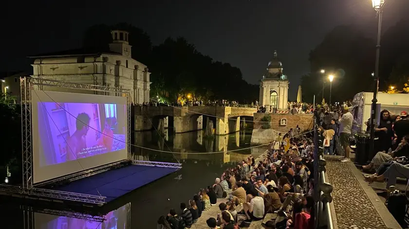 Una delle proiezioni del River Film Festival