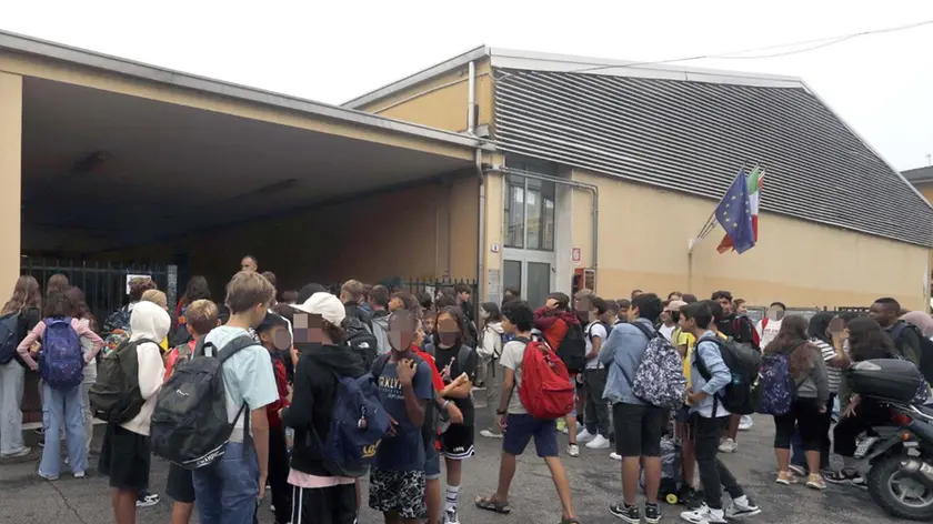Il primo giorno di scuola alla media Vivaldi a Padova