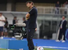 epa11554530 Napoli's head Coach Antonio Conte looks on during the Italian Serie A soccer match Hellas Verona vs Napoli at the Marcantonio Bentegodi stadium in Verona, Italy, 18 August 2024. EPA/FILIPPO VENEZIA