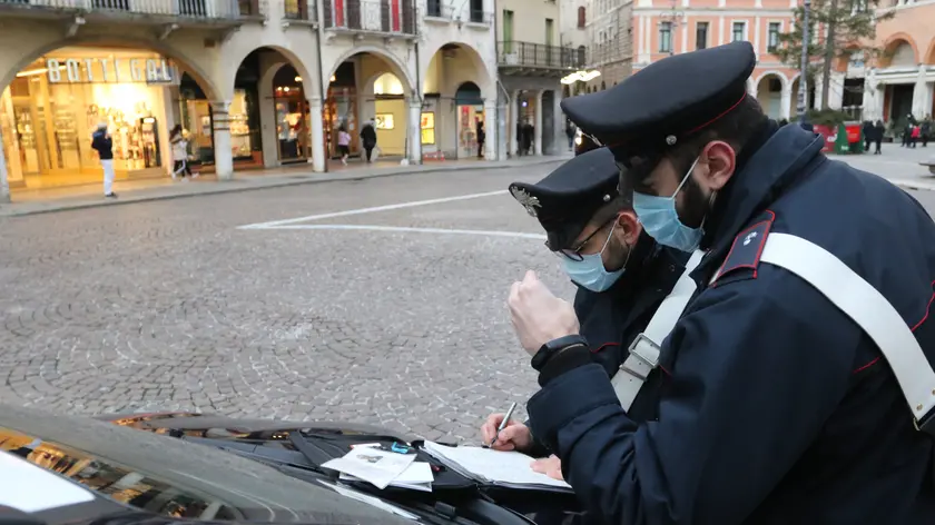 SBRISSA AG.FOTOFILM TREVISO COVID19 ZONA ARANCIONE, GENTE IN CITTA'