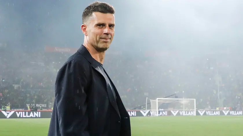 epa11356537 Bologna's coach Thiago Motta prior the Italian Serie A soccer match Bologna FC vs Juventus FC at Renato Dall'Ara stadium in Bologna, Italy, 20 May 2024. EPA/SERENA CAMPANINI