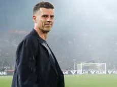 epa11356537 Bologna's coach Thiago Motta prior the Italian Serie A soccer match Bologna FC vs Juventus FC at Renato Dall'Ara stadium in Bologna, Italy, 20 May 2024. EPA/SERENA CAMPANINI